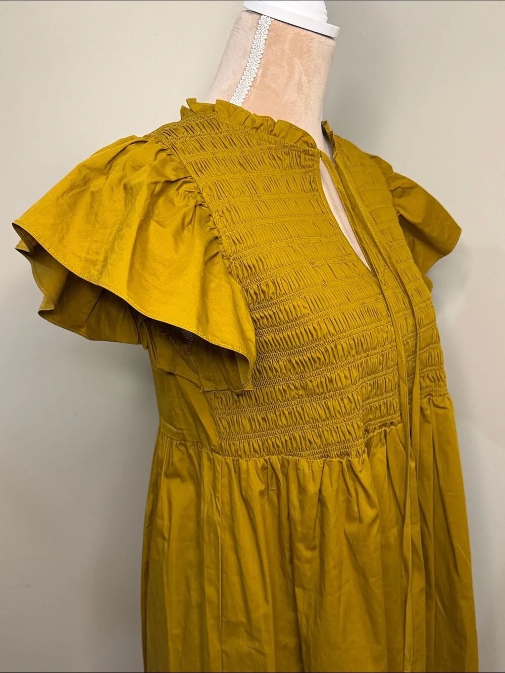 Moon River Mustard Smocked Short Sleeve Women’s Dress Size Medium